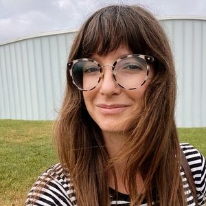 Meet your Posher, Hailey